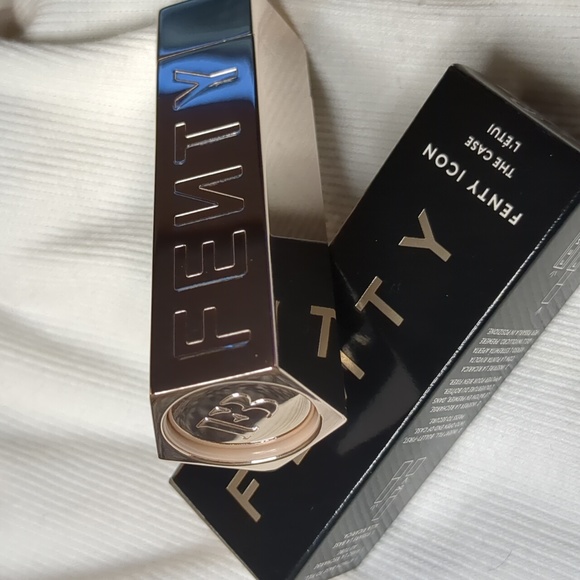 FENTY ICON "The Case" Two-piece Empty Refillable Case, Metallic Nude - Picture 7 of 7